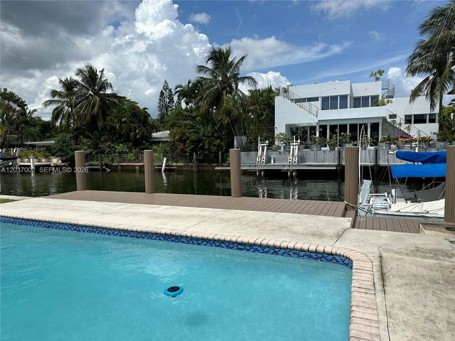 1161 NE 86th St, Miami, FL 33138