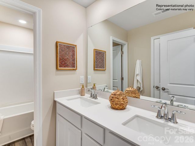 4105 Oxford Glen Drive OG 102, Claremont, NC 28610