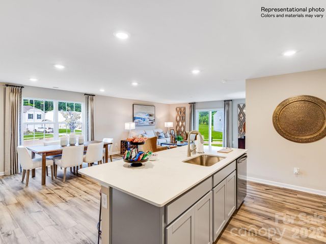 4105 Oxford Glen Drive OG 102, Claremont, NC 28610