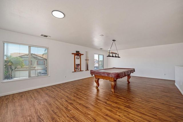 8832 Marlin Seas Ct, Sacramento, CA 95828