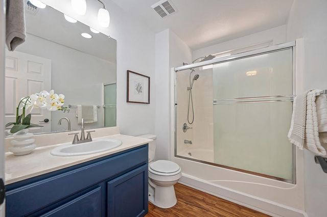 8832 Marlin Seas Ct, Sacramento, CA 95828