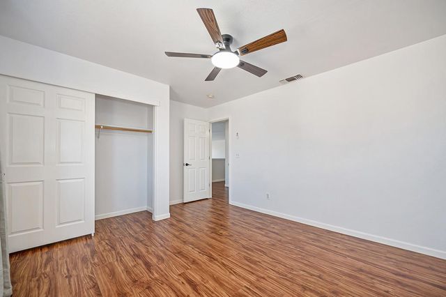 8832 Marlin Seas Ct, Sacramento, CA 95828