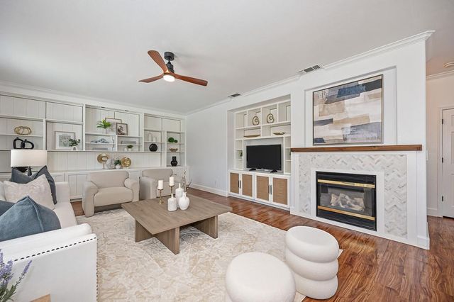 8832 Marlin Seas Ct, Sacramento, CA 95828