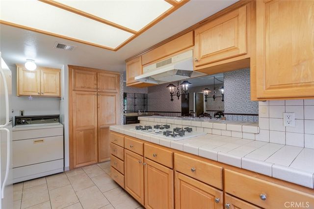 4136 Ocean View Boulevard, Montrose, CA 91020