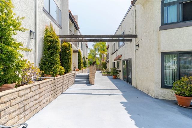 4136 Ocean View Boulevard, Montrose, CA 91020