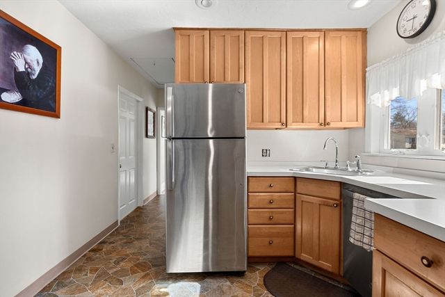 12 Lake Ave, Saugus, MA 01906