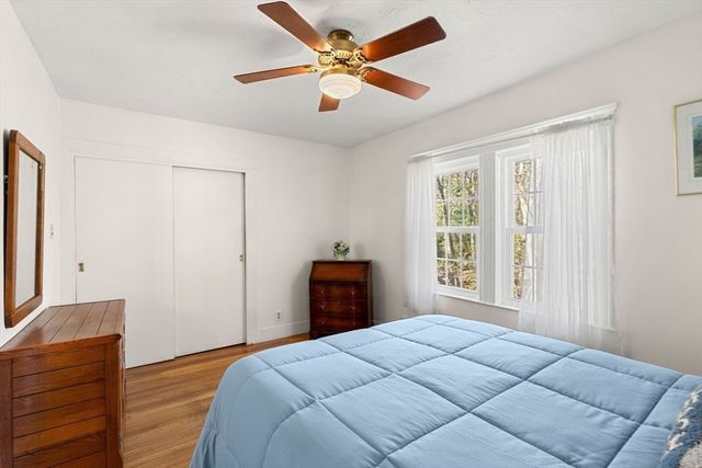 12 Lake Ave, Saugus, MA 01906