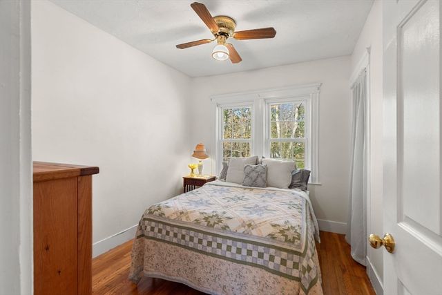 12 Lake Ave, Saugus, MA 01906