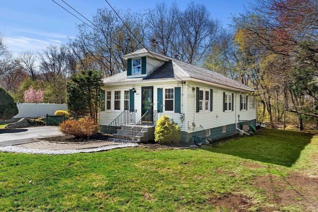 12 Lake Ave, Saugus, MA 01906