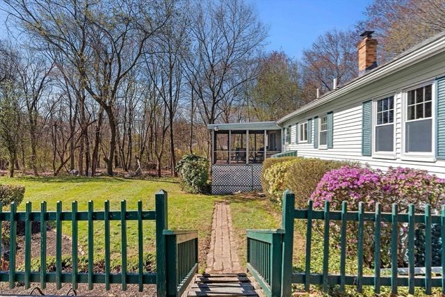 12 Lake Ave, Saugus, MA 01906