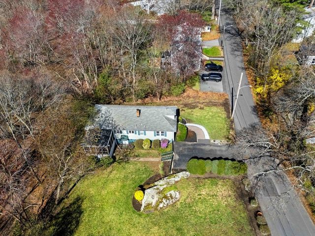 12 Lake Ave, Saugus, MA 01906