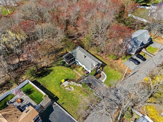 12 Lake Ave, Saugus, MA 01906