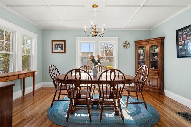 12 Lake Ave, Saugus, MA 01906