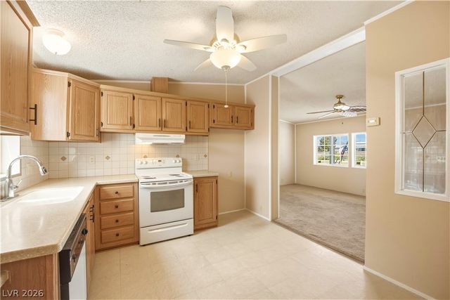 211 Kite Street, Pahrump, NV 89048