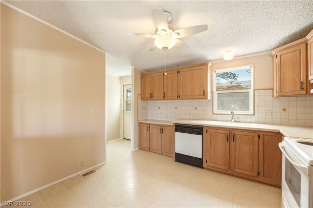 211 Kite Street, Pahrump, NV 89048