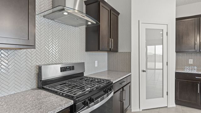 4053 Estrella Noche, Santa Fe, NM 87507