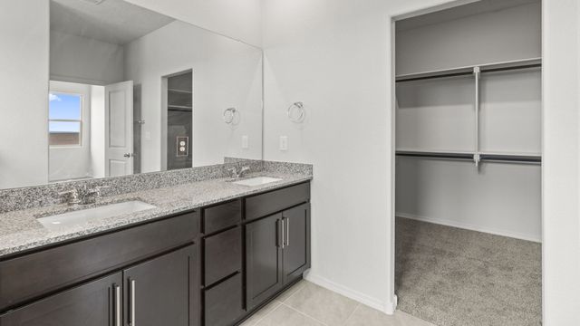 4053 Estrella Noche, Santa Fe, NM 87507