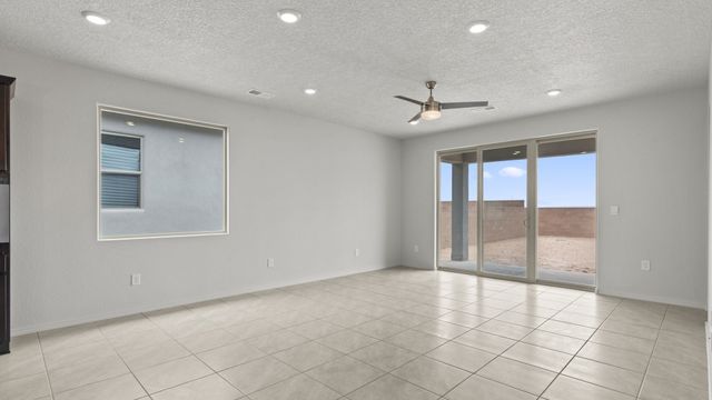 4053 Estrella Noche, Santa Fe, NM 87507