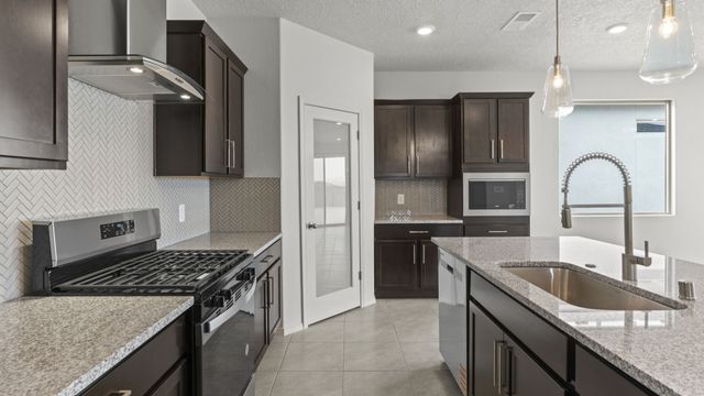 4053 Estrella Noche, Santa Fe, NM 87507