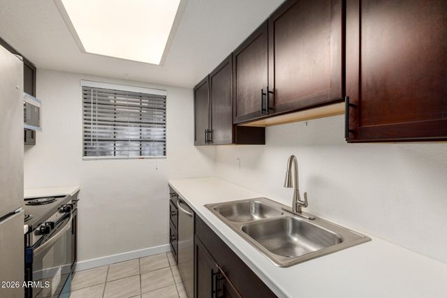 8888 N 47TH Avenue 117, Glendale, AZ 85302