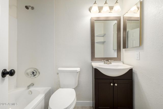 8888 N 47TH Avenue 117, Glendale, AZ 85302