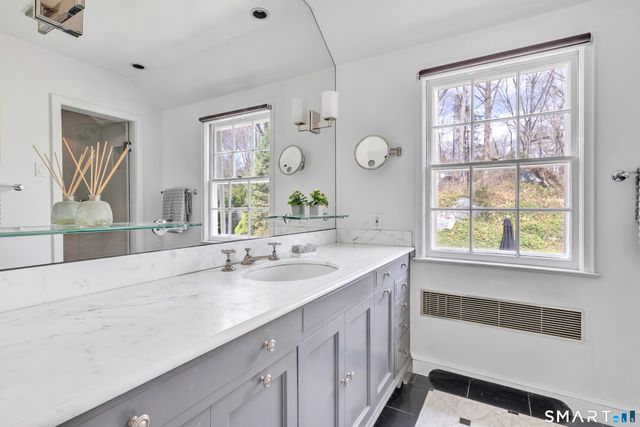 200 Jackman Avenue, Fairfield, CT 06825