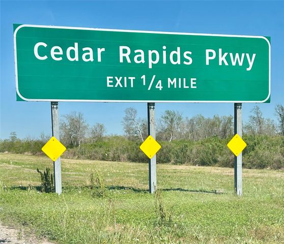 00 Cedar Rapids Pkwy And Hwy 288 Land, Iowa Colony, TX 77583