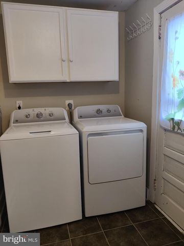 17 MAIN AVE, Berwyn, PA 19312