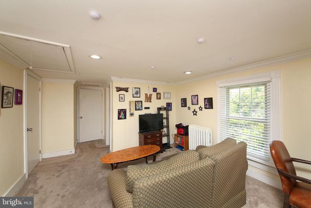 17 MAIN AVE, Berwyn, PA 19312