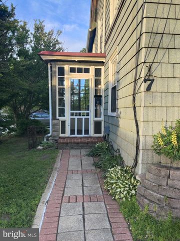 17 MAIN AVE, Berwyn, PA 19312
