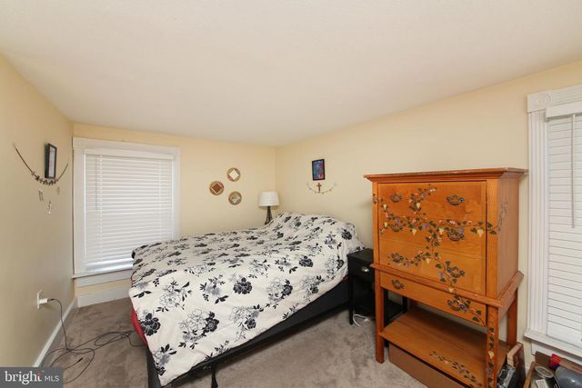 17 MAIN AVE, Berwyn, PA 19312