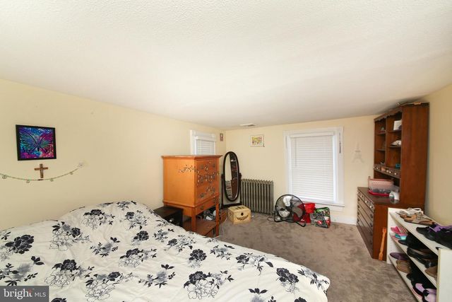 17 MAIN AVE, Berwyn, PA 19312
