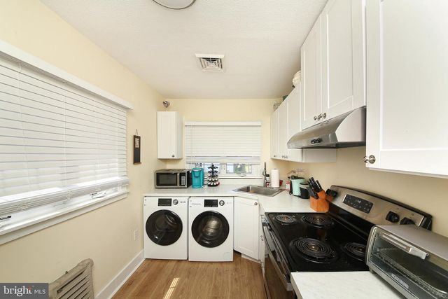 17 MAIN AVE, Berwyn, PA 19312