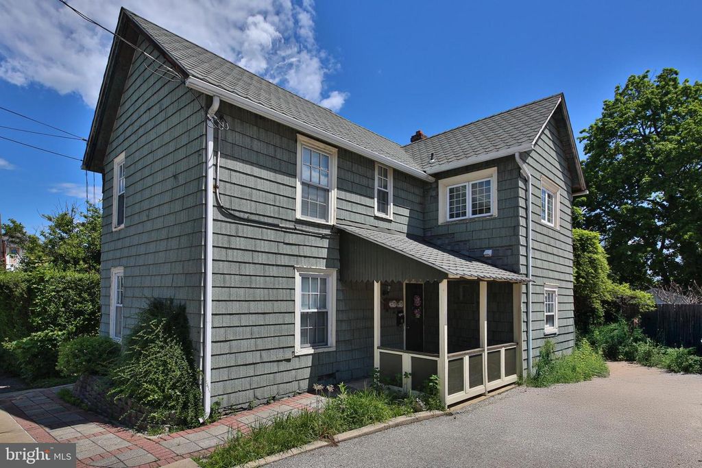 17 MAIN AVE, Berwyn, PA 19312