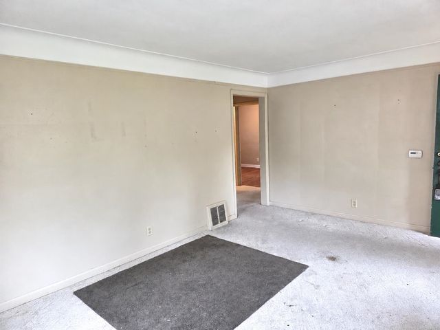 725 Freemont Street, Flint, MI 48504