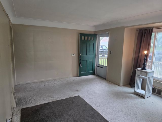 725 Freemont Street, Flint, MI 48504