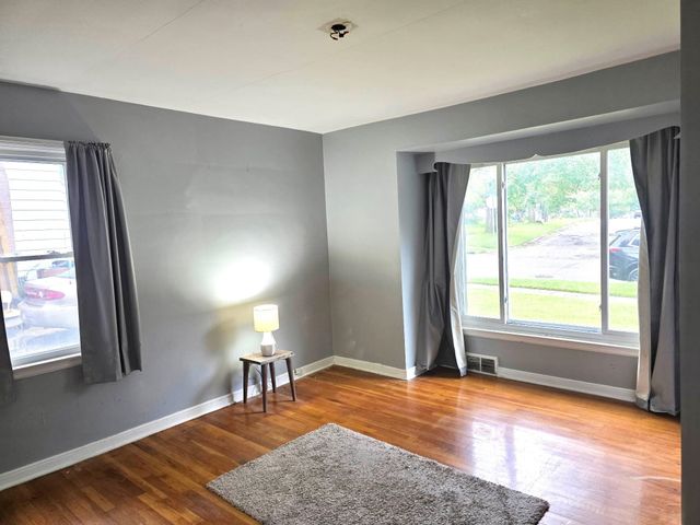 725 Freemont Street, Flint, MI 48504