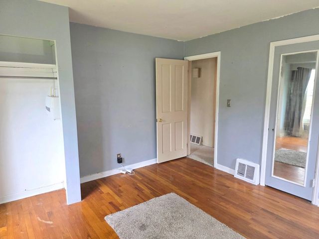 725 Freemont Street, Flint, MI 48504
