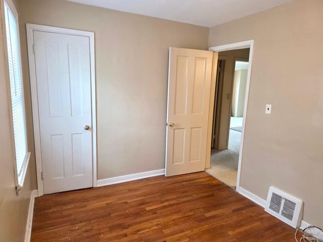 725 Freemont Street, Flint, MI 48504