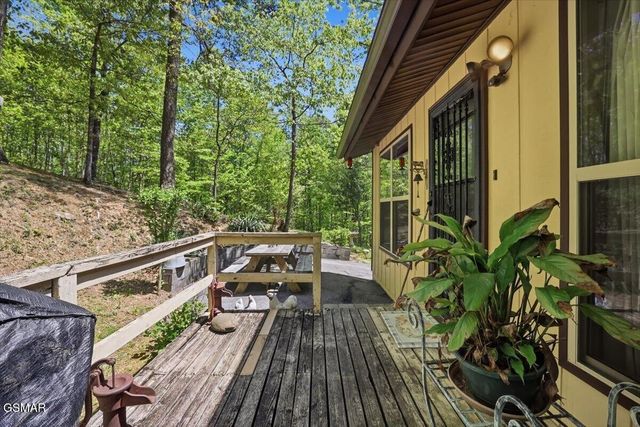 2931 Mountain Boulevard, Sevierville, TN 37876