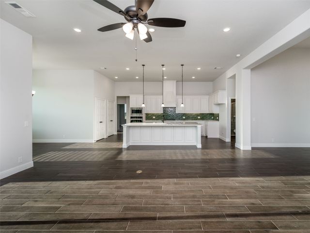 2108 Charters Circle, Nevada, TX 75173