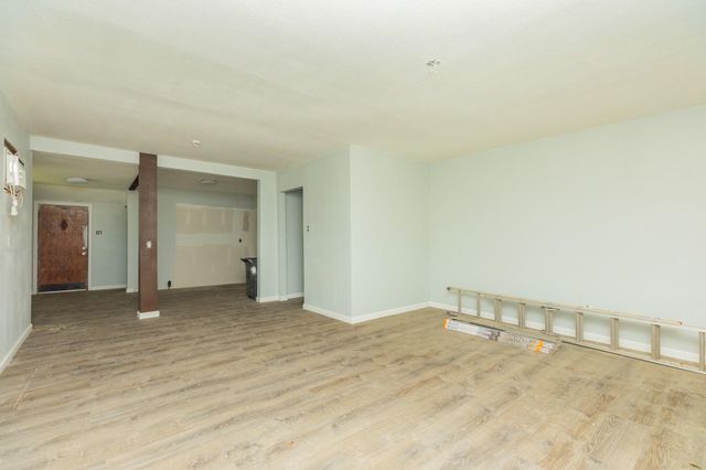 1130 W 8th Street, Freeport, TX 77541