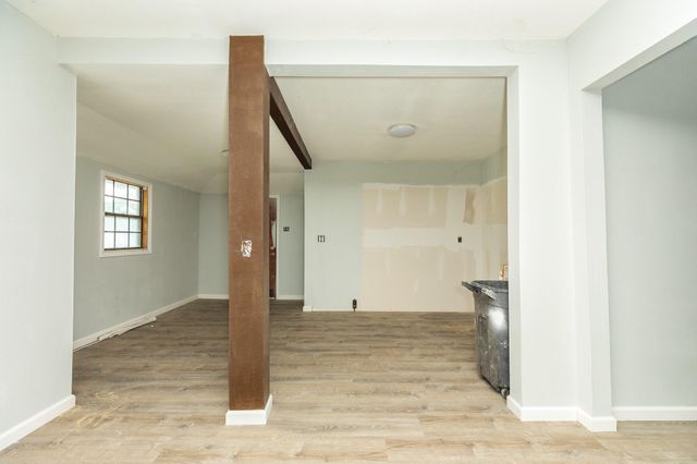1130 W 8th Street, Freeport, TX 77541