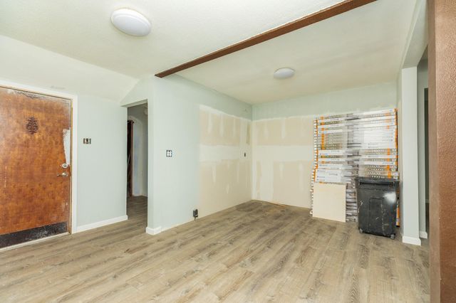 1130 W 8th Street, Freeport, TX 77541