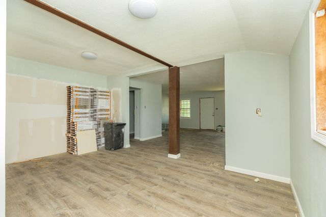 1130 W 8th Street, Freeport, TX 77541