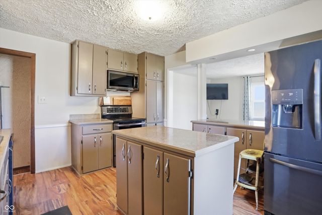 314 N 6th Avenue, Beech Grove, IN 46107