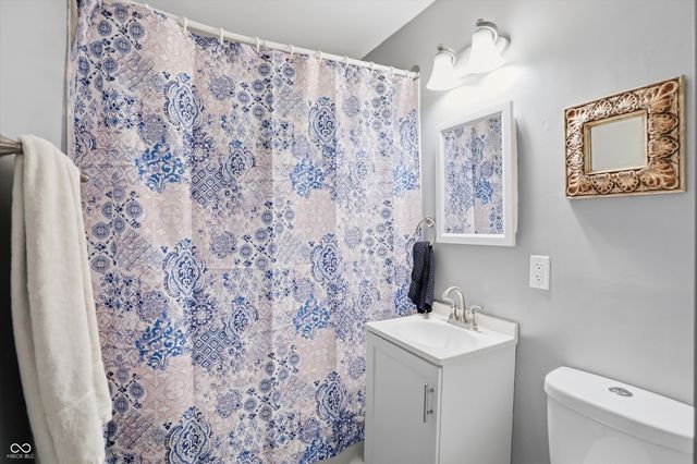 314 N 6th Avenue, Beech Grove, IN 46107