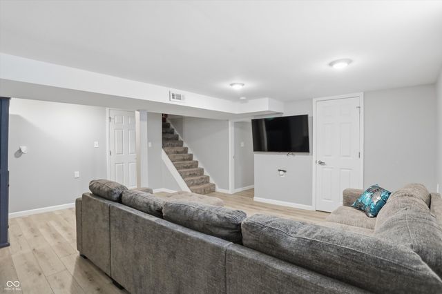 314 N 6th Avenue, Beech Grove, IN 46107