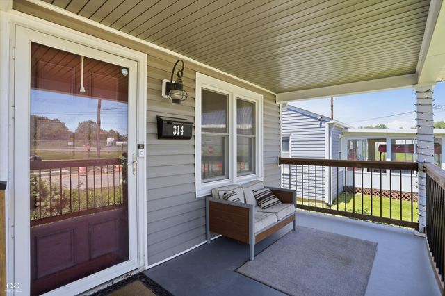 314 N 6th Avenue, Beech Grove, IN 46107