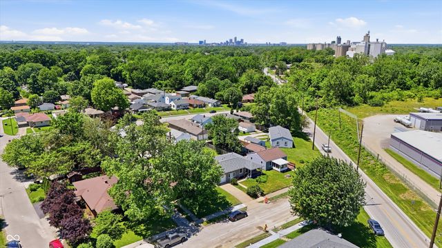 314 N 6th Avenue, Beech Grove, IN 46107